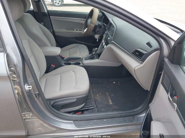 2019 HYUNDAI ELANTRA SE 5