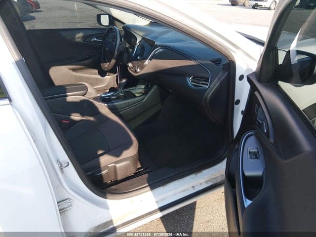 2017 CHEVROLET MALIBU 1LT 5