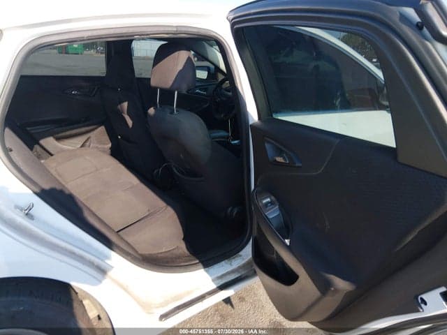 2017 CHEVROLET MALIBU 1LT 8