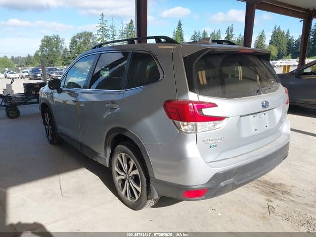 2023 SUBARU FORESTER LIMITED 3