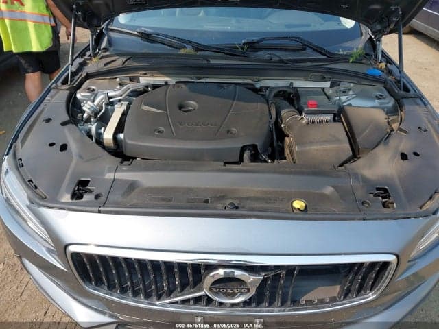 2017 VOLVO V90 CROSS COUNTRY T6 10