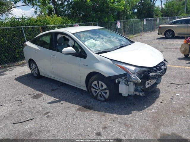 2017 TOYOTA PRIUS THREE 1
