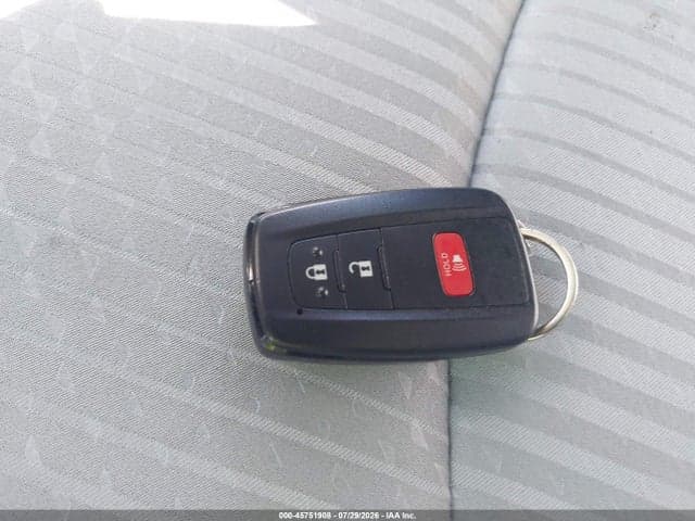 2017 TOYOTA PRIUS THREE 11
