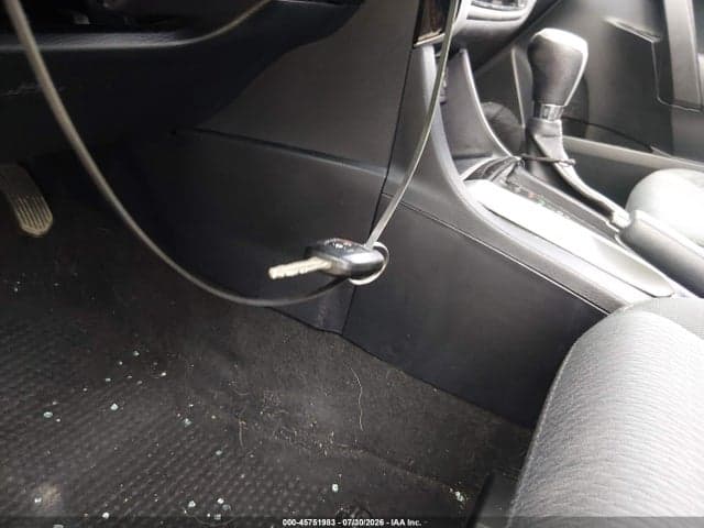 2017 TOYOTA COROLLA LE 11
