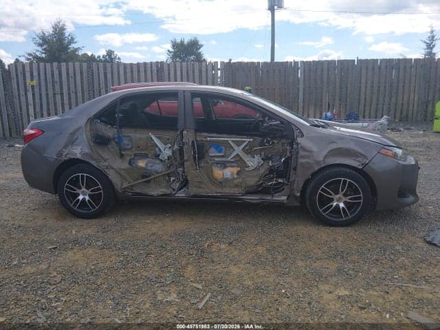 2017 TOYOTA COROLLA LE 13