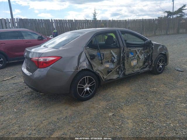 2017 TOYOTA COROLLA LE 4