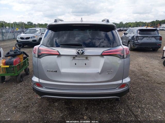 2017 TOYOTA RAV4 XLE 16