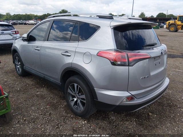 2017 TOYOTA RAV4 XLE 3