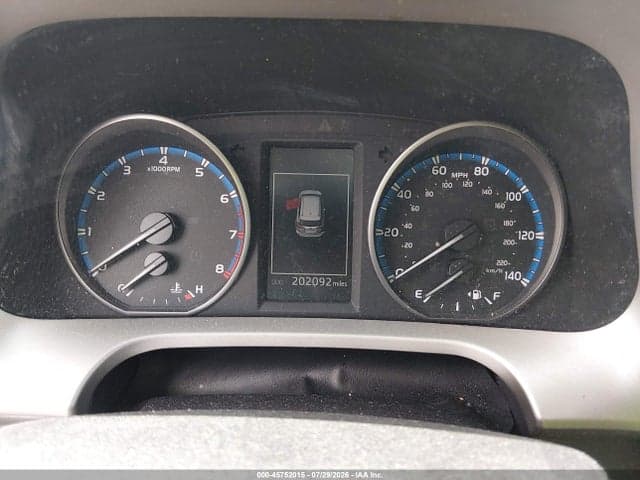 2017 TOYOTA RAV4 XLE 7
