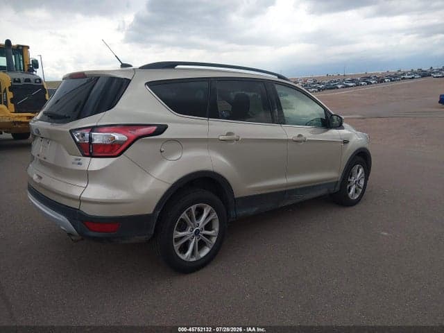 2018 FORD ESCAPE SE 4