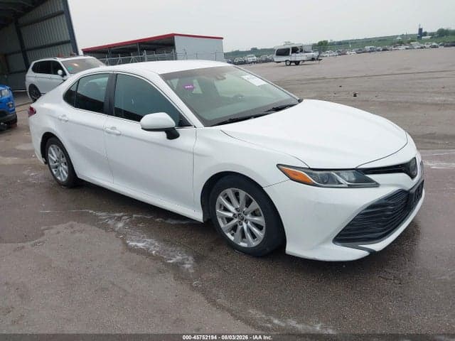 2018 TOYOTA CAMRY LE - 1