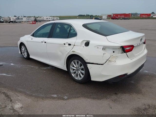 2018 TOYOTA CAMRY LE 3