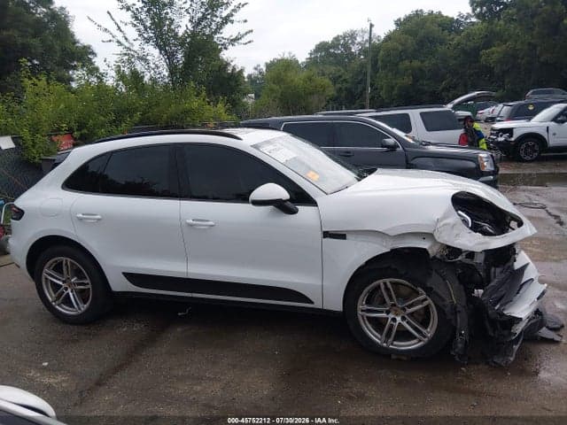 2020 PORSCHE MACAN 13