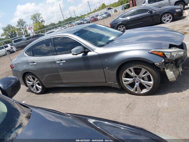 2017 INFINITI Q70 3.7 13