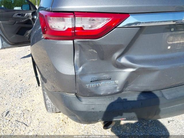 2021 CHEVROLET TRAVERSE FWD LS 6