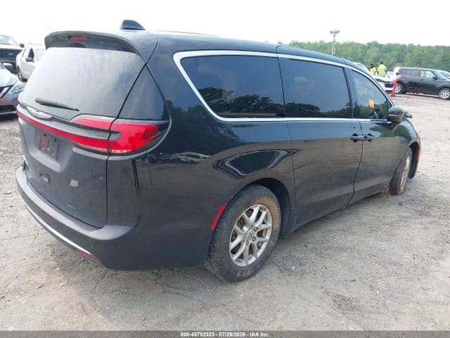 2023 CHRYSLER PACIFICA TOURING L 4