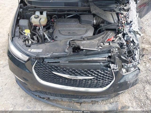 2023 CHRYSLER PACIFICA TOURING L 10