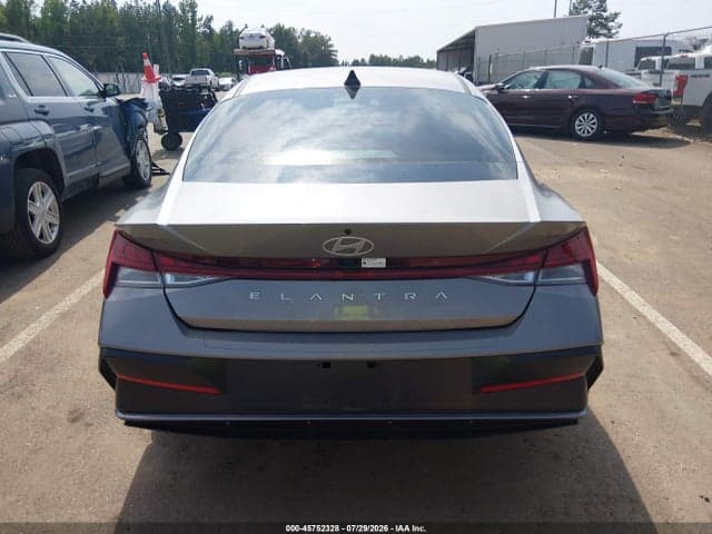2024 HYUNDAI ELANTRA SEL 17