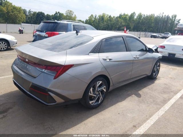 2024 HYUNDAI ELANTRA SEL 4