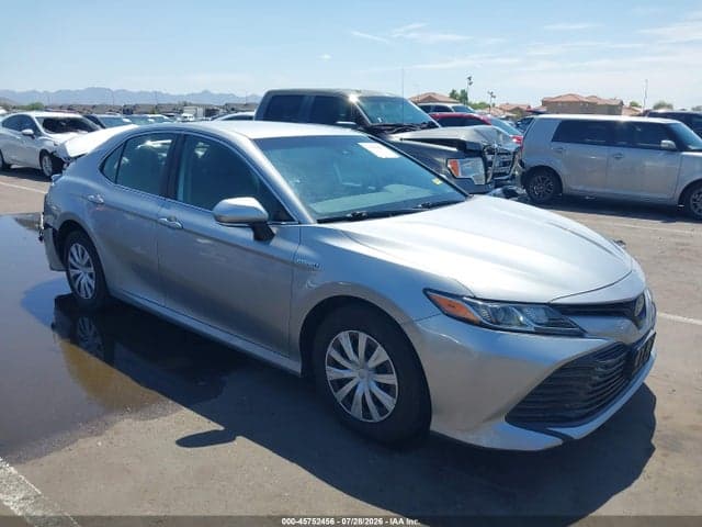 2020 TOYOTA CAMRY LE HYBRID - 1