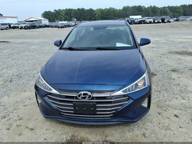 2020 HYUNDAI ELANTRA SE 12