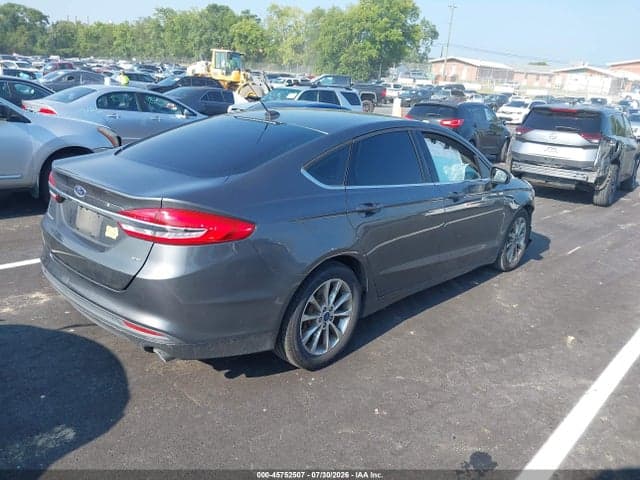 2017 FORD FUSION SE 4