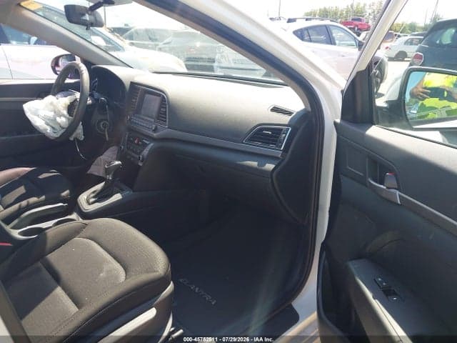 2018 HYUNDAI ELANTRA SE 5