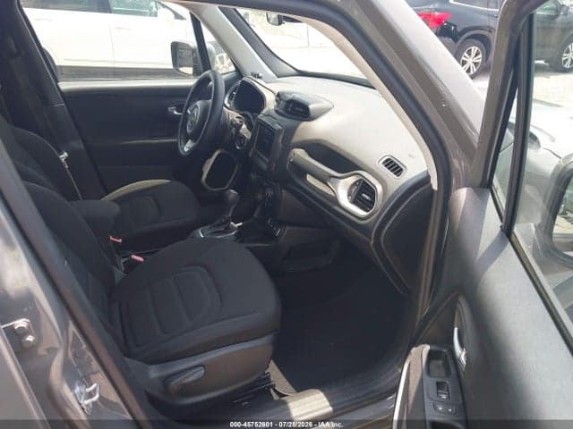 2019 JEEP RENEGADE LATITUDE FWD 5