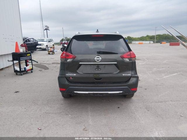 2017 NISSAN ROGUE SV 16