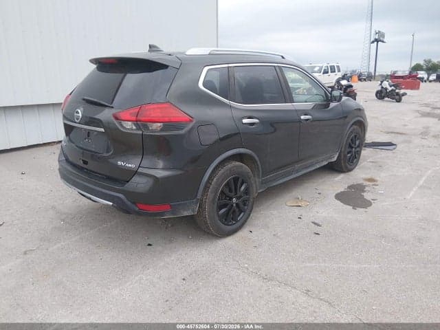 2017 NISSAN ROGUE SV 4