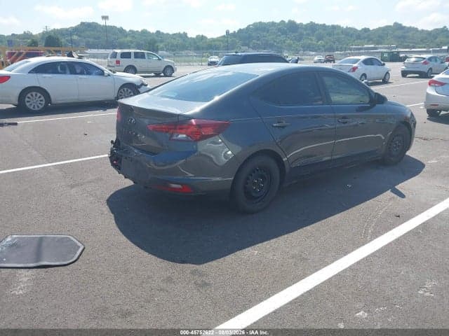 2020 HYUNDAI ELANTRA SE 4