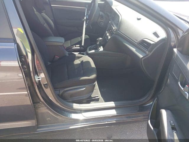 2020 HYUNDAI ELANTRA SE 5