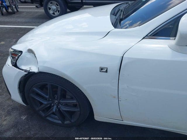 2017 LEXUS IS 200T 17
