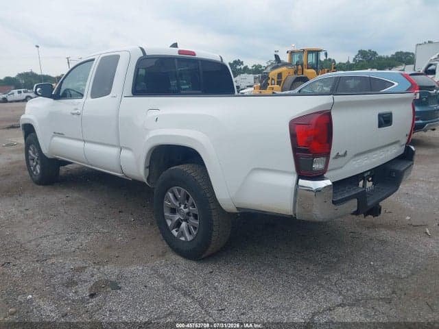 2018 TOYOTA TACOMA SR5 V6 3