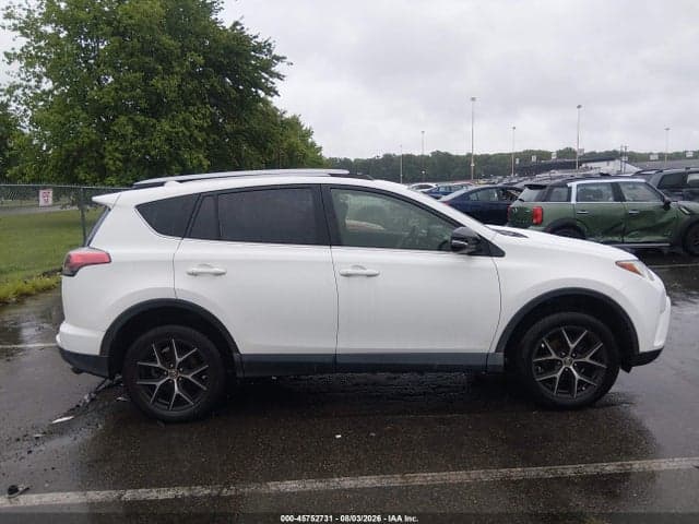 2017 TOYOTA RAV4 SE 13