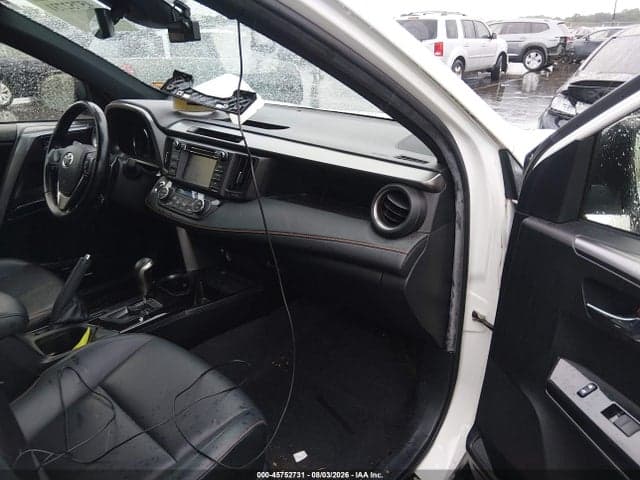 2017 TOYOTA RAV4 SE 5