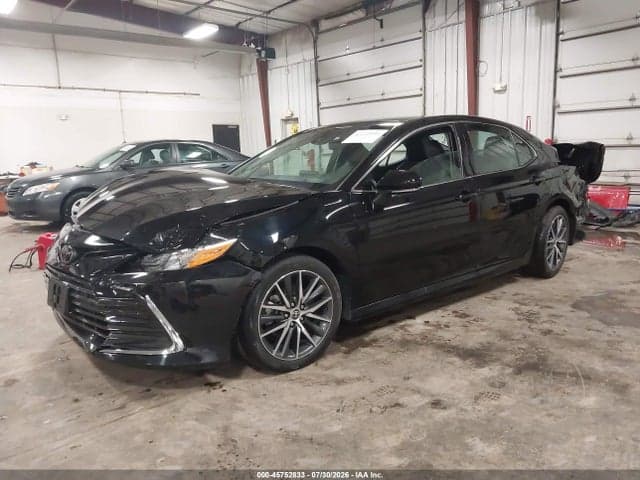 2023 TOYOTA CAMRY XLE AWD 2