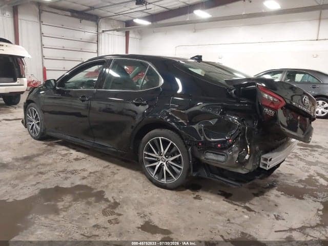 2023 TOYOTA CAMRY XLE AWD 3