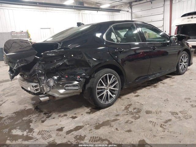 2023 TOYOTA CAMRY XLE AWD 4