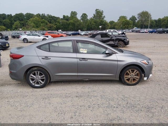 2017 HYUNDAI ELANTRA SE 13