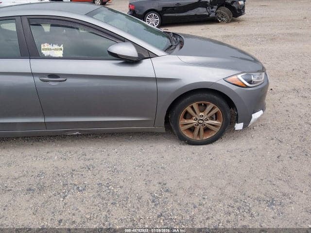 2017 HYUNDAI ELANTRA SE 18