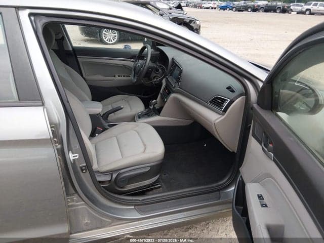 2017 HYUNDAI ELANTRA SE 5