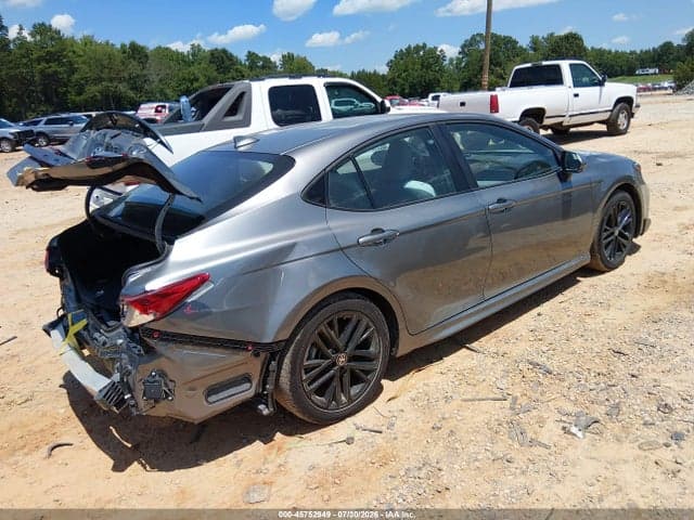 2025 TOYOTA CAMRY SE 4