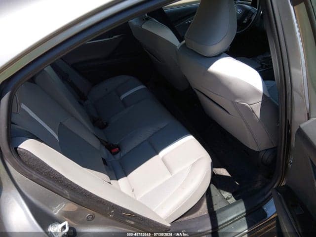 2025 TOYOTA CAMRY SE 8