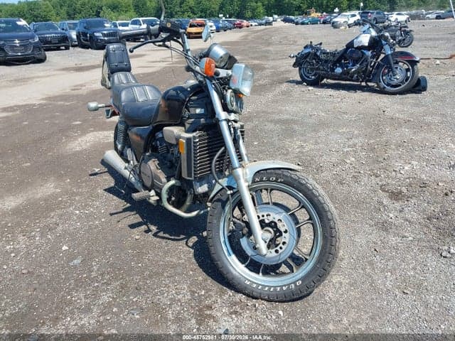 1984 HONDA VF700 C
