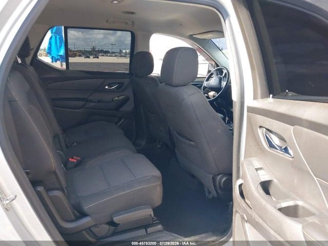 2018 CHEVROLET TRAVERSE LS 8