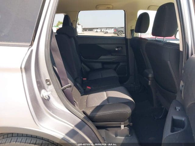 2017 MITSUBISHI OUTLANDER SE 8