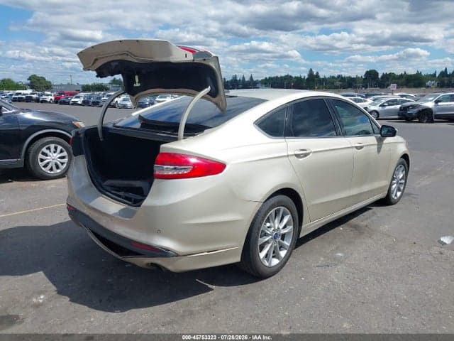 2017 FORD FUSION SE 4