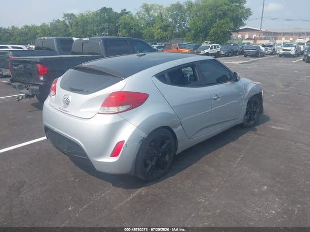 2017 HYUNDAI VELOSTER VALUE EDITION 4