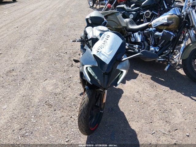 2023 CF MOTO 300SS 5